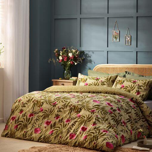Assorted 5-Piece Queen Comforter Set – Only R150!
