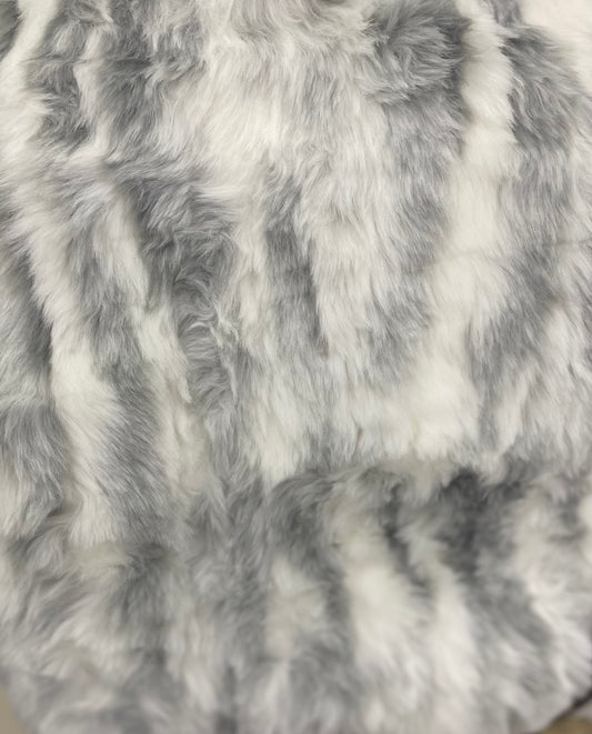 Dynasty Silver/ White Faux Fur Blanket