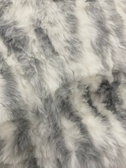 Dynasty Silver/ White Faux Fur Blanket